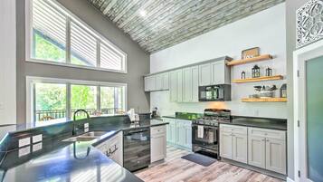 Rumah (4 Bedrooms) | Interior