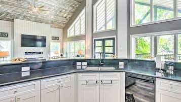 Rumah (4 Bedrooms) | Interior