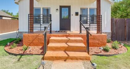 5 Mi to Dtwn: Family-friendly Fort Worth Home