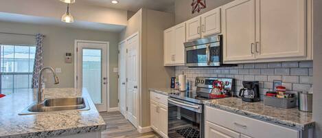 House (3 Bedrooms) | Interior