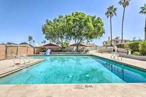 A clear swimming pool with a no diving sign, surrounded by palm trees and a clear sky. - 6 Mi to Dtwn Mesa! Pueblo Retreat w/ Patio (Mesa)