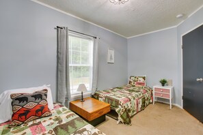 Hus (5 Bedrooms) | 5 sovrum och sängkläder