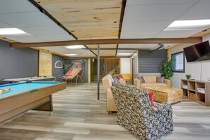 House (5 Bedrooms) | Interior - Spacious Wellston Home Near Hiking & Skiing! (Wellston)