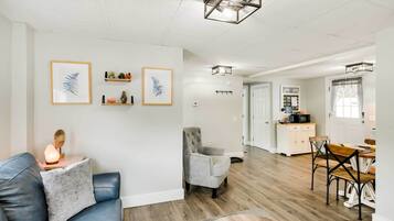 Apartment (1 Bedroom) | Interior