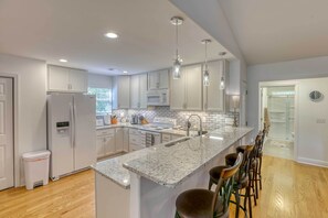 Apartment (3 Bedrooms) | Interior - Bright Tallahassee Home, 5 Mi to Dtwn & Lake Ella! (Tallahassee)