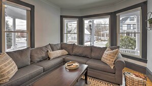 Unclassified image, 3 of 43, button - Large Home w/ Private Dock, 8 Mi to Skiing (Laconia)