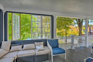 TV, fireplace, books - Large Home w/ Private Dock, 8 Mi to Skiing (Laconia)