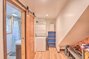 House (1 Bedroom) | Interior