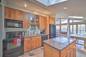 獨棟房屋 (3 Bedrooms) | 私人廚房 | 微波爐、烤箱、爐台、洗碗機