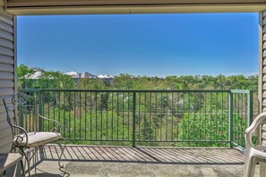 Property grounds - Cozy Branson Retreat - 13 Mi to Silver Dollar City (Branson)