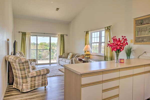 Interior - Cozy Branson Retreat - 13 Mi to Silver Dollar City (Branson)