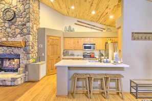 House (3 Bedrooms) | Interior