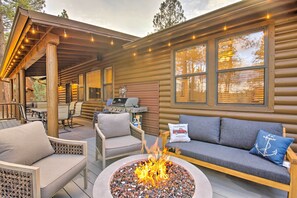 House (3 Bedrooms) | Interior - 3 Mi to Golf Course: Show Low Escape w/ Fire Pit (Show Low)