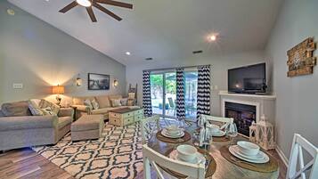 Apartment (2 Bedrooms) | Front of property