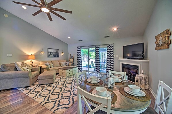 Apartment (2 Bedrooms) | Front of property