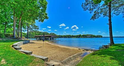 Henrico Hideaway w/ Lake Access + Boat Slip!
