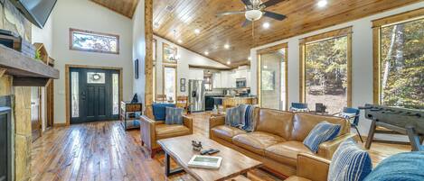 House (2 Bedrooms) | Interior