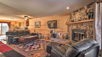 Apartment (2 Bedrooms) | Front of property