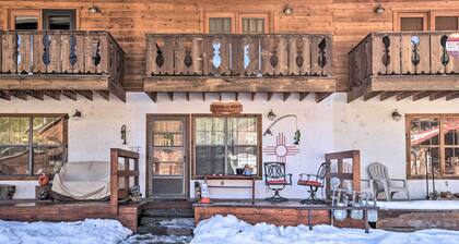 Downtown Red River Retreat w/ Mtn Views + Yard