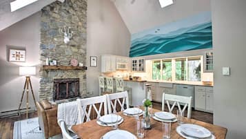 House (3 Bedrooms) | Front of property