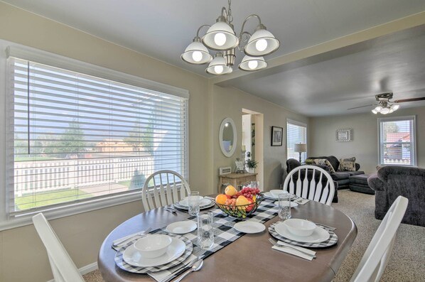 House (3 Bedrooms) | Interior - Home w/ Fenced Yard by 5 Mighty Nat'l Parks (Circleville)