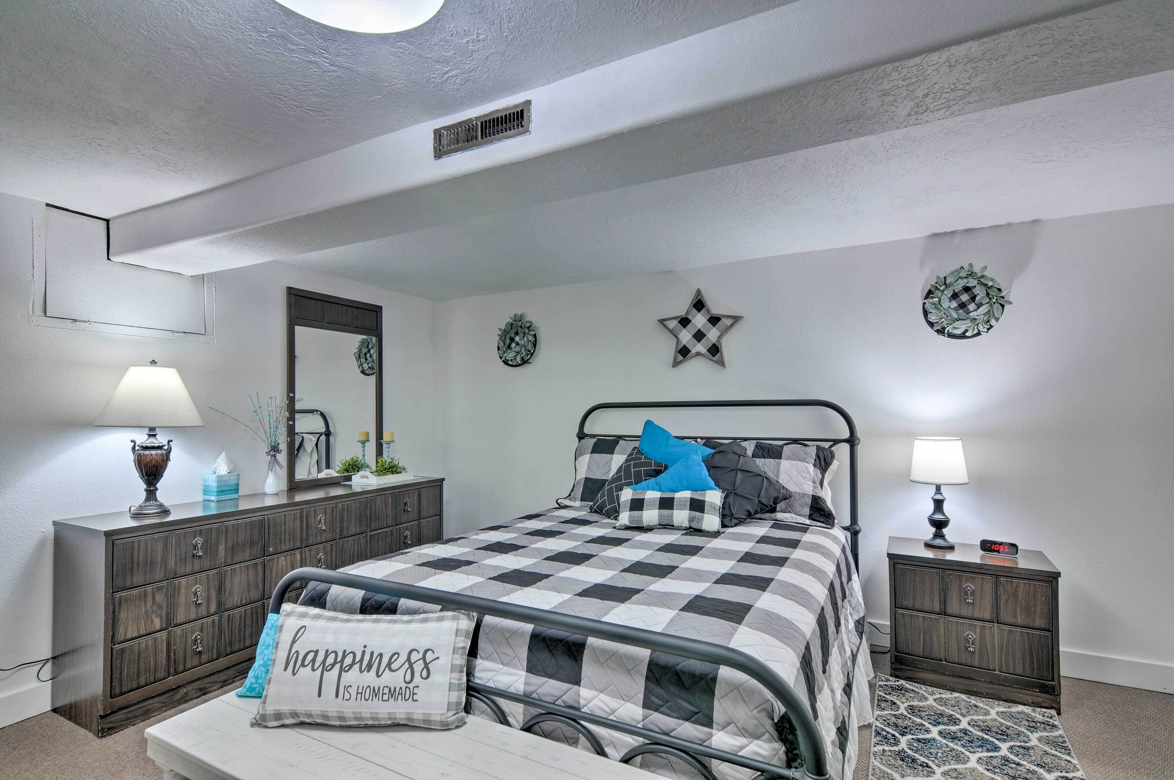 House (3 Bedrooms) | Interior