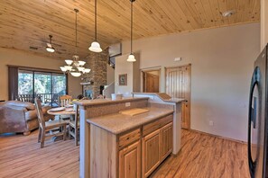 Chaumière (3 Bedrooms) | Intérieur