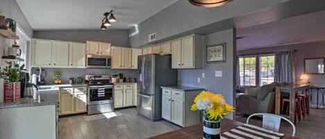 House (3 Bedrooms) | Interior