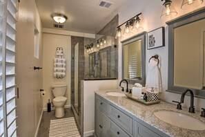 單棟房屋 (3 Bedrooms) | 內部