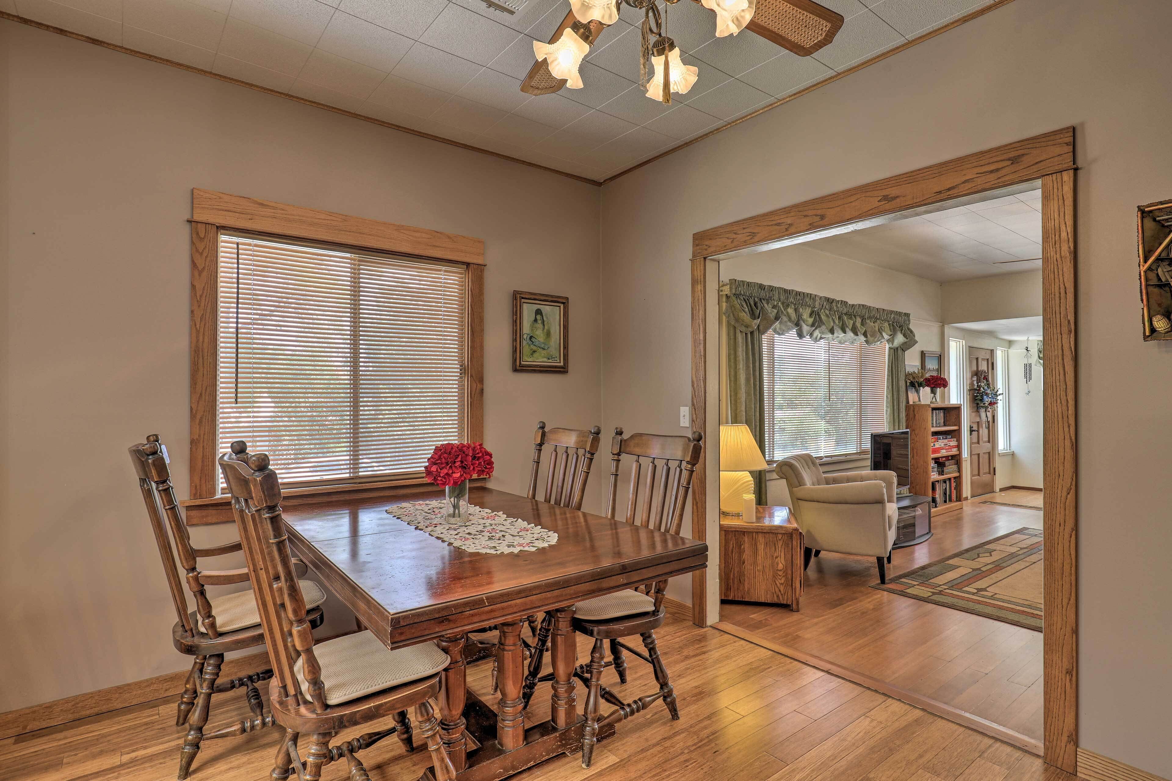 House (3 Bedrooms) | Interior