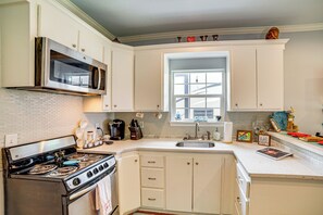 House (1 Bedroom) | Interior