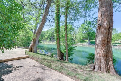 Cozy New Braunfels Condo w/ Community Pool & Grill