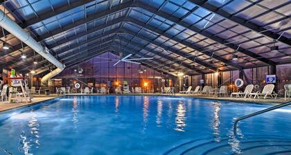 Resort Condo w/ Patio, 5 Mi to Branson Landing!