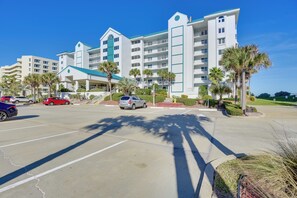 Apartment (2 Bedrooms) | Interior - Beachfront Condo w/ Pool Access in Ponce Inlet (Ponce Inlet)