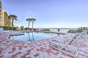 Apartment (2 Bedrooms) | Interior - Beachfront Condo w/ Pool Access in Ponce Inlet (Ponce Inlet)