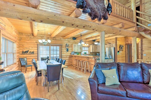 House (3 Bedrooms) | Interior