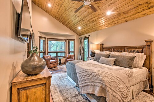 'blue Spruce Cabin' w/ Hot Tub & Resort Amenities