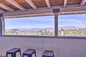 Outdoor dining - Rustic Bullhead City Retreat w/ Porch & Views (Golden Valley)