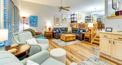 Sunny Titusville Retreat Near Space Coast!