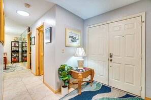 المنشأة من الداخل