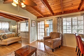 1 間臥室、床單