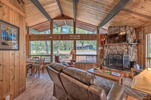 House (2 Bedrooms) | Interior - Quiet Retreat w/ Hot Tub - 16 Miles to Ski Apache! (Ruidoso)