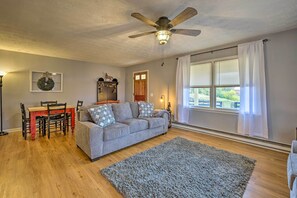 House (2 Bedrooms) | Interior