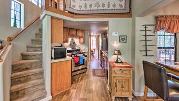 House (1 Bedroom) | Interior