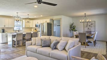 House (3 Bedrooms) | Front of property