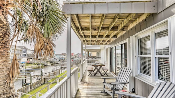 House (4 Bedrooms) | Interior - Waterfront Home w/ Decks, Privacy & Boat Slip (Supply)