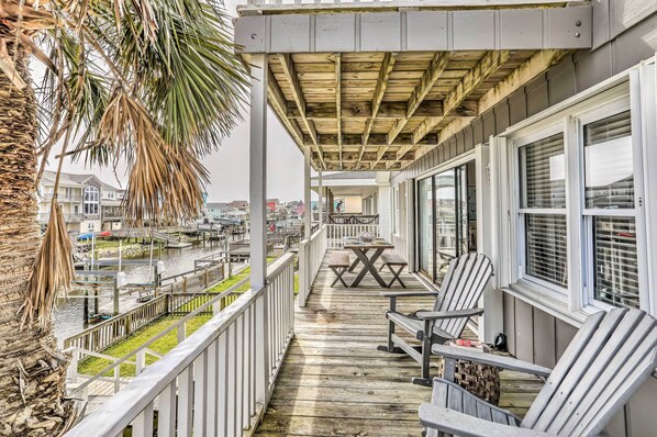 House (4 Bedrooms) | Interior - Waterfront Home w/ Decks, Privacy & Boat Slip (Supply)