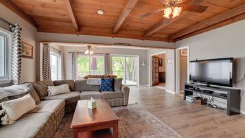 Cottage (3 Bedrooms) | Interior