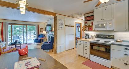 Quiet Retreat on Lake w/ Kayaks, Boats + Bikes!