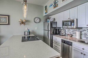 Apartment (1 Bedroom) | Interior - Myrtle Beach Ocean-view Condo: Walk to Beach! (Myrtle Beach)
